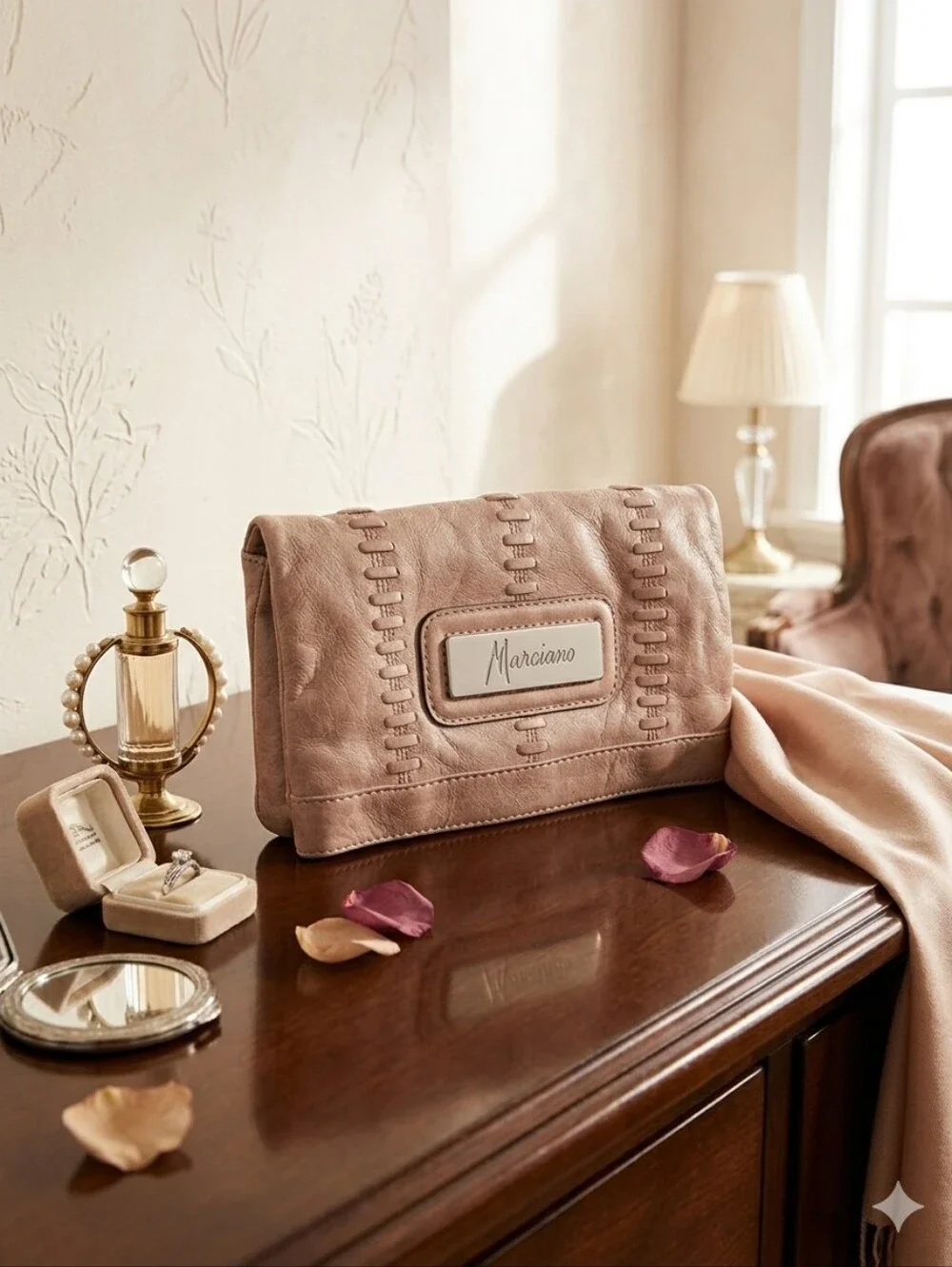 Marciano signature fold