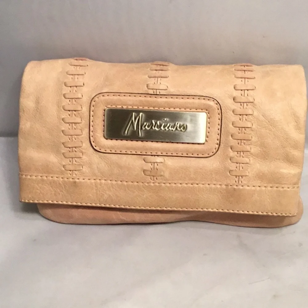 Marciano signature fold