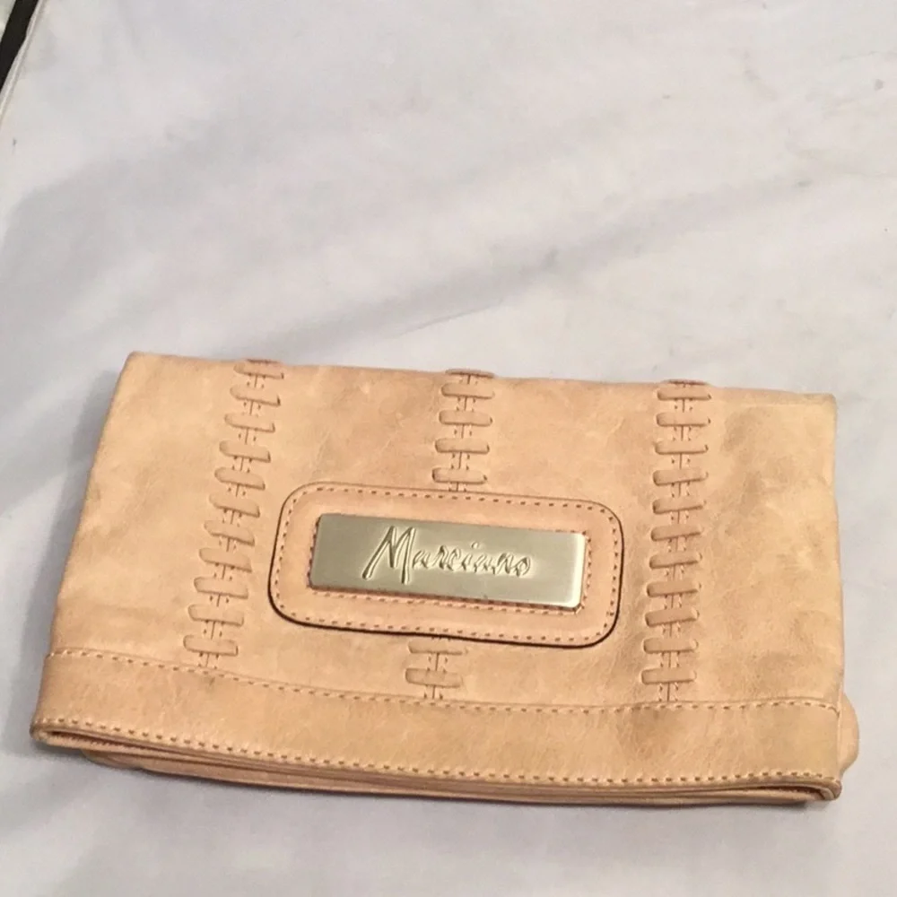 Marciano signature fold
