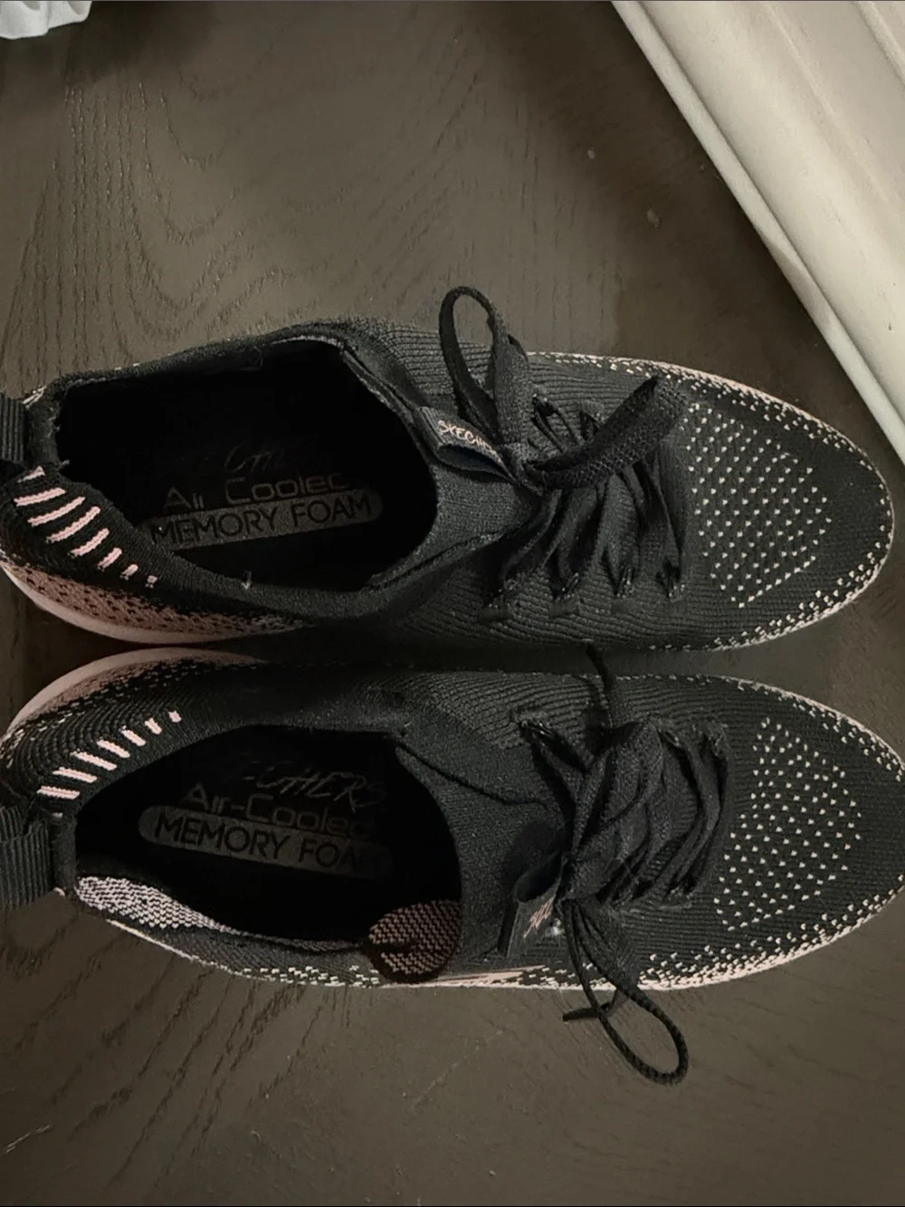 Skechers like new