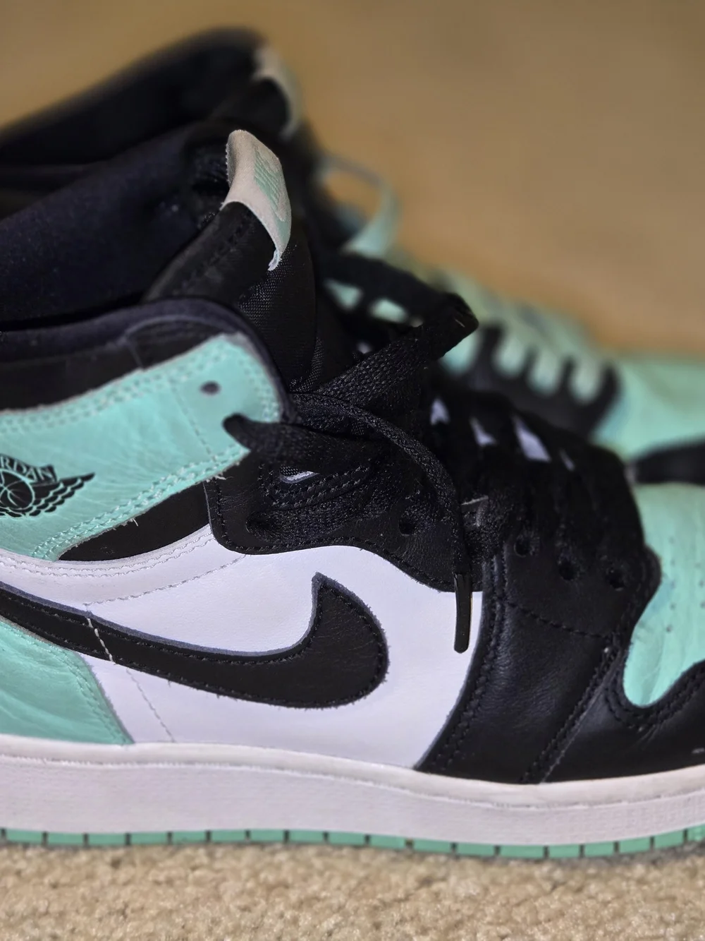 Jordan iconic upper