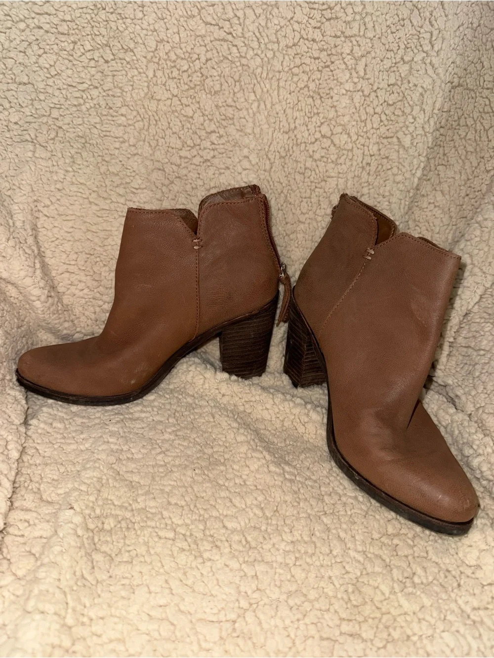 BP Jett Leather Ankle Boots - Stylish Heeled Booties