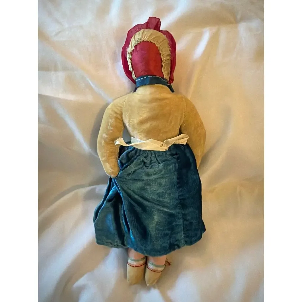 Unbranded art doll are