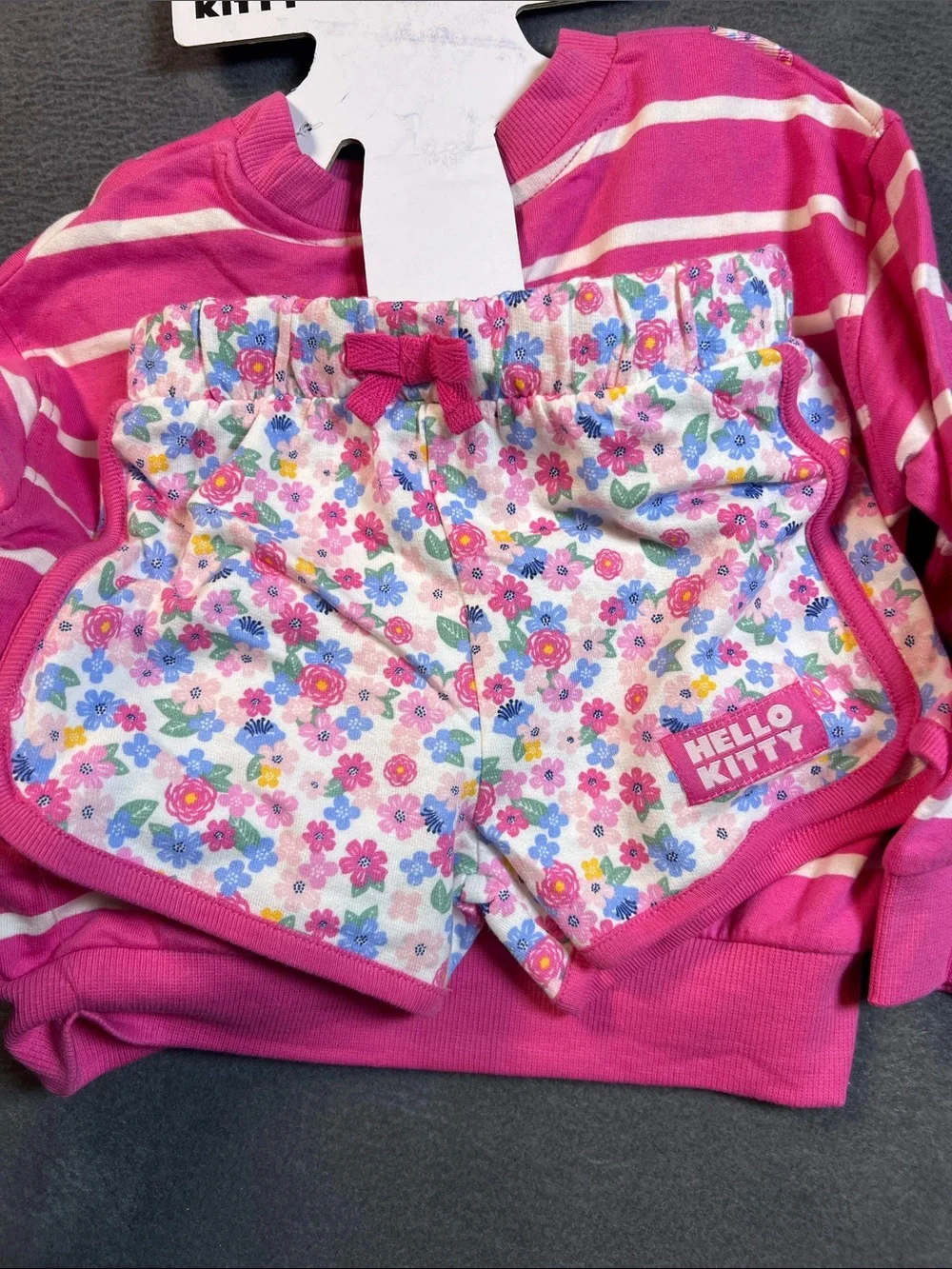 Hello Kitty bright pink