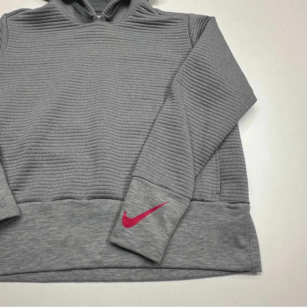 Nike dropped effortlessly