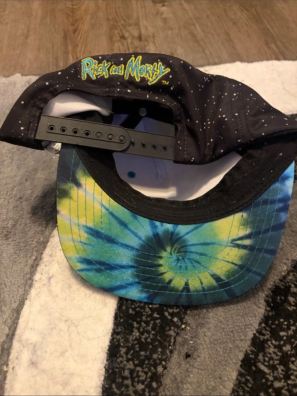 Rick and Morty Tie-Dye Portal Snapback Hat - Blue/Green