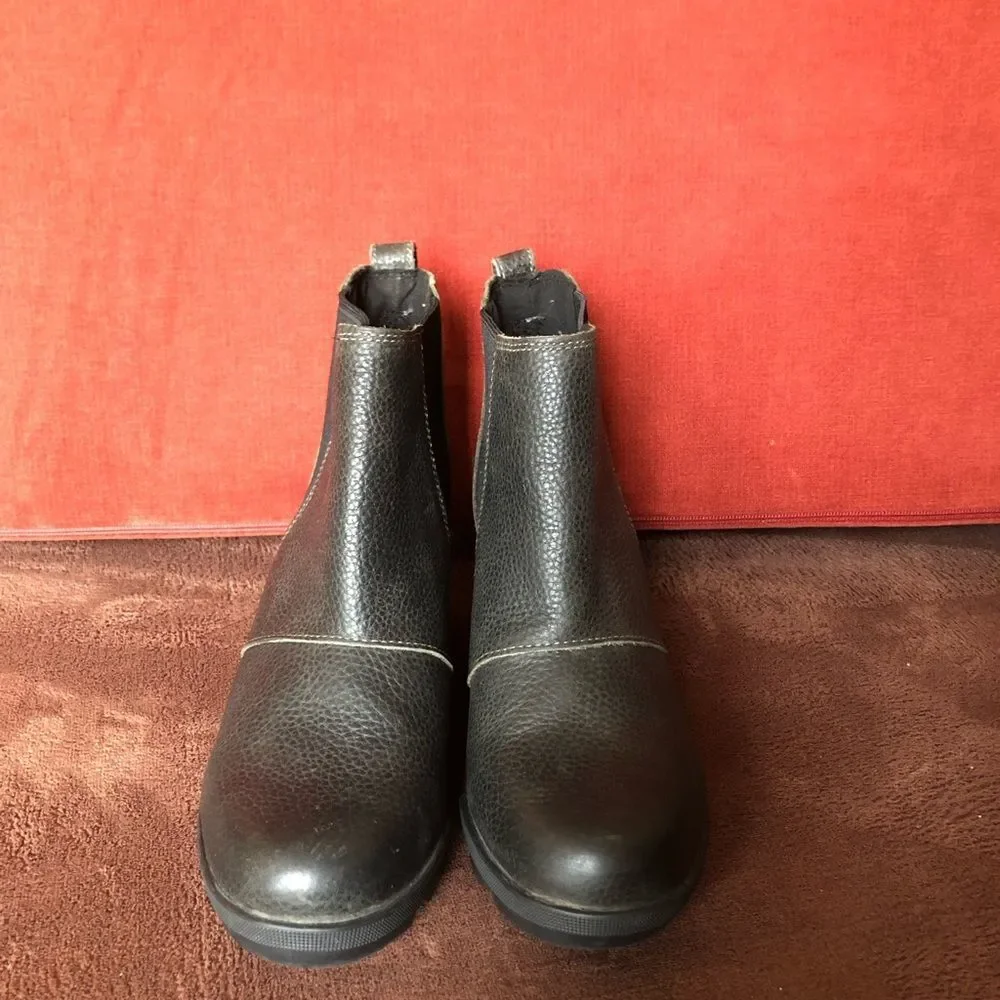 Sorel Women's Joan of Arctic Wedge II Chelsea Boots Pebbeled Leather 8.5
