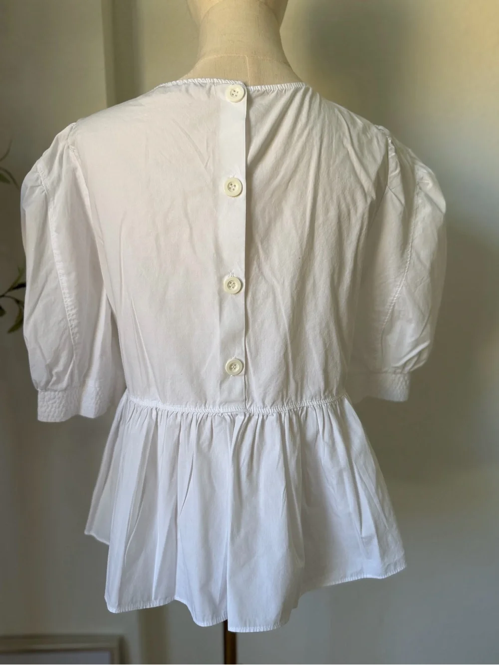 Zara lightweight white