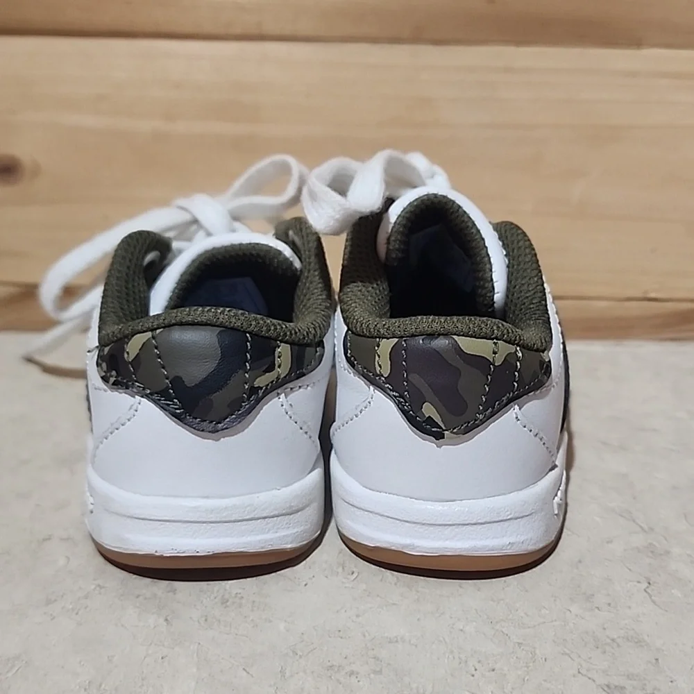 K-Swiss unisex size