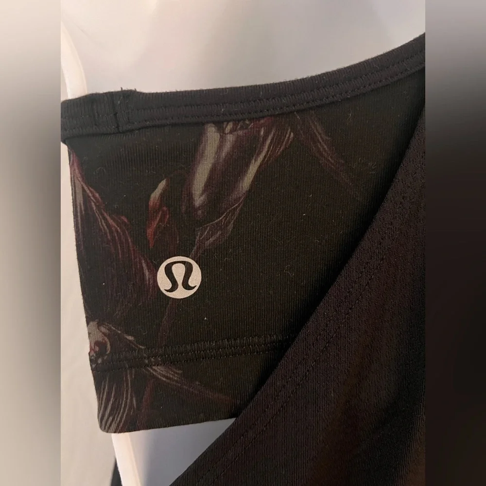 lululemon athletica sleek black