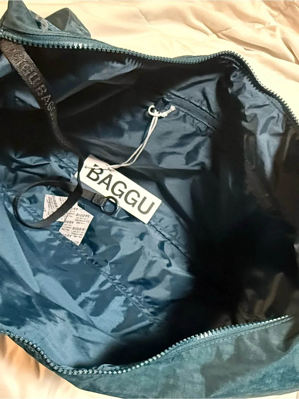 BAGGU teal design