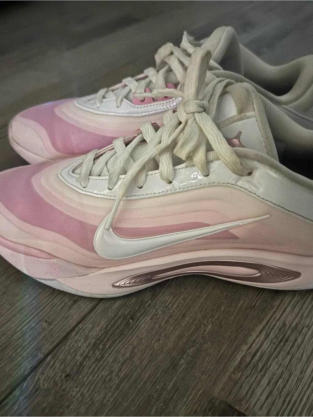Nike Women's Pink and White Gradient Wave Sneakers