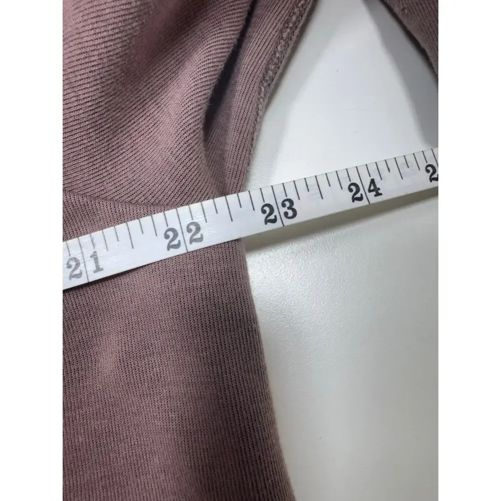 Nike hoodie medium pockets