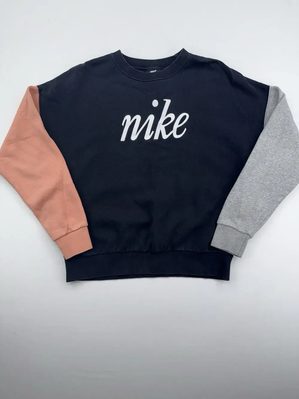 Nike NSW Women’s Spellout Black Pink Gray Long Sleeve Sweater Sweatshirt Small