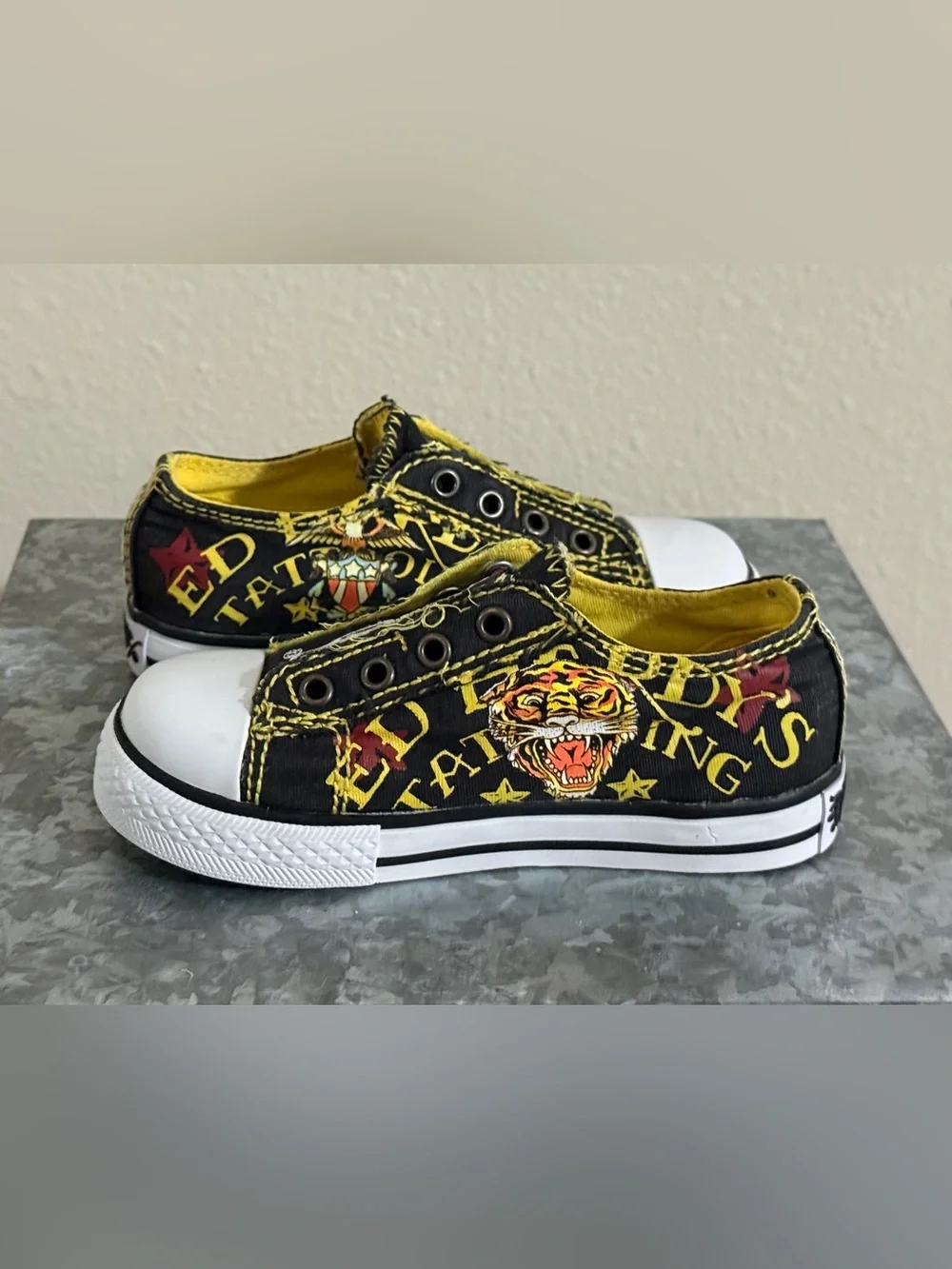 Ed Hardy Kids Black and Yellow Tattoo Graphic Slip-On Sneakers, Toddler Size 8