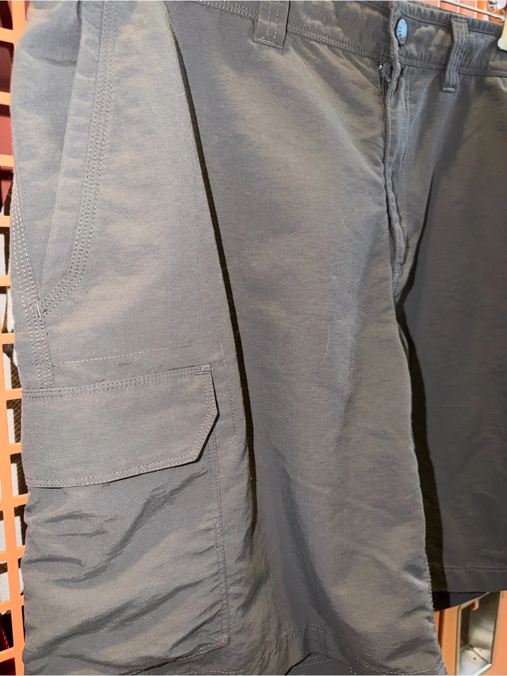 Men’s The North Face dark gray shorts. Size 38. Excellent pre-owned condition