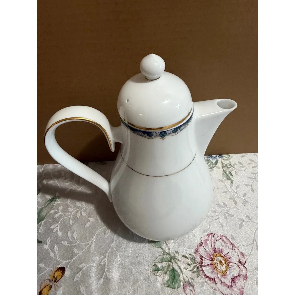 Noritake classic any rim