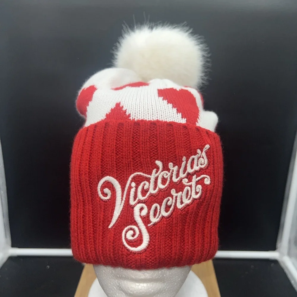 Victoria's Secret Knit Beanie Hat Pom Pom One Size Red White Hearts