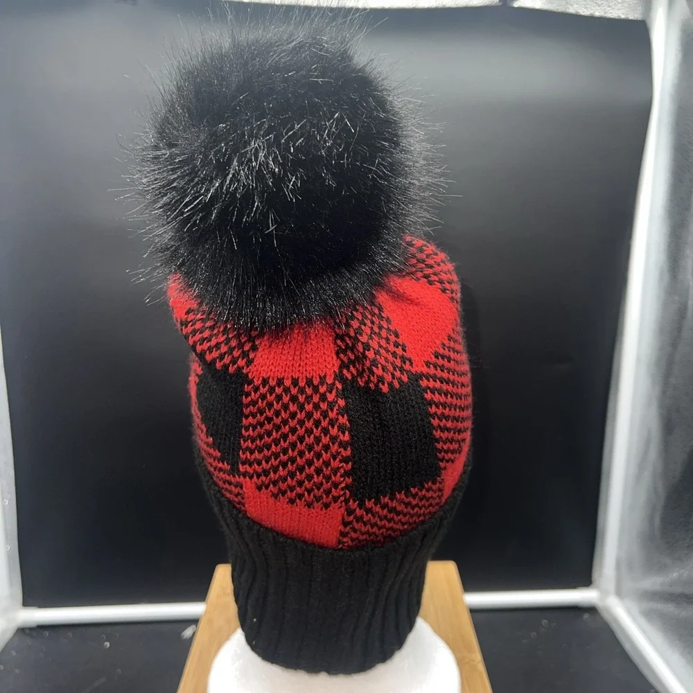 Victoria's Secret Winter Jacquard Pom Pom Beanie Hat Buffalo Plaid Red Black New