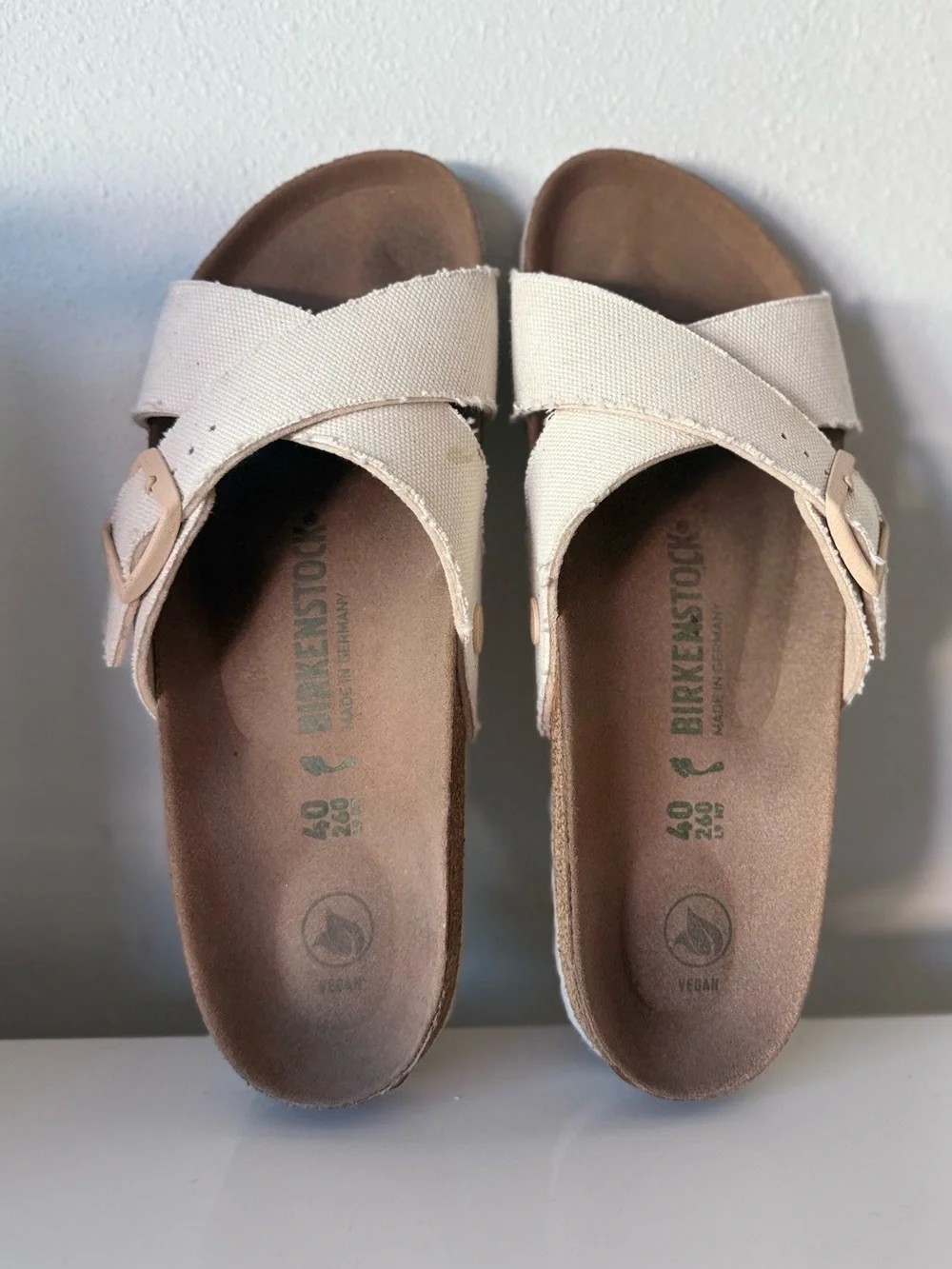 Birkenstock SIENA VEGAN SANDAL EGGSHELL, EU SIZE 40| US 9-9.5 GOOD CONDITION