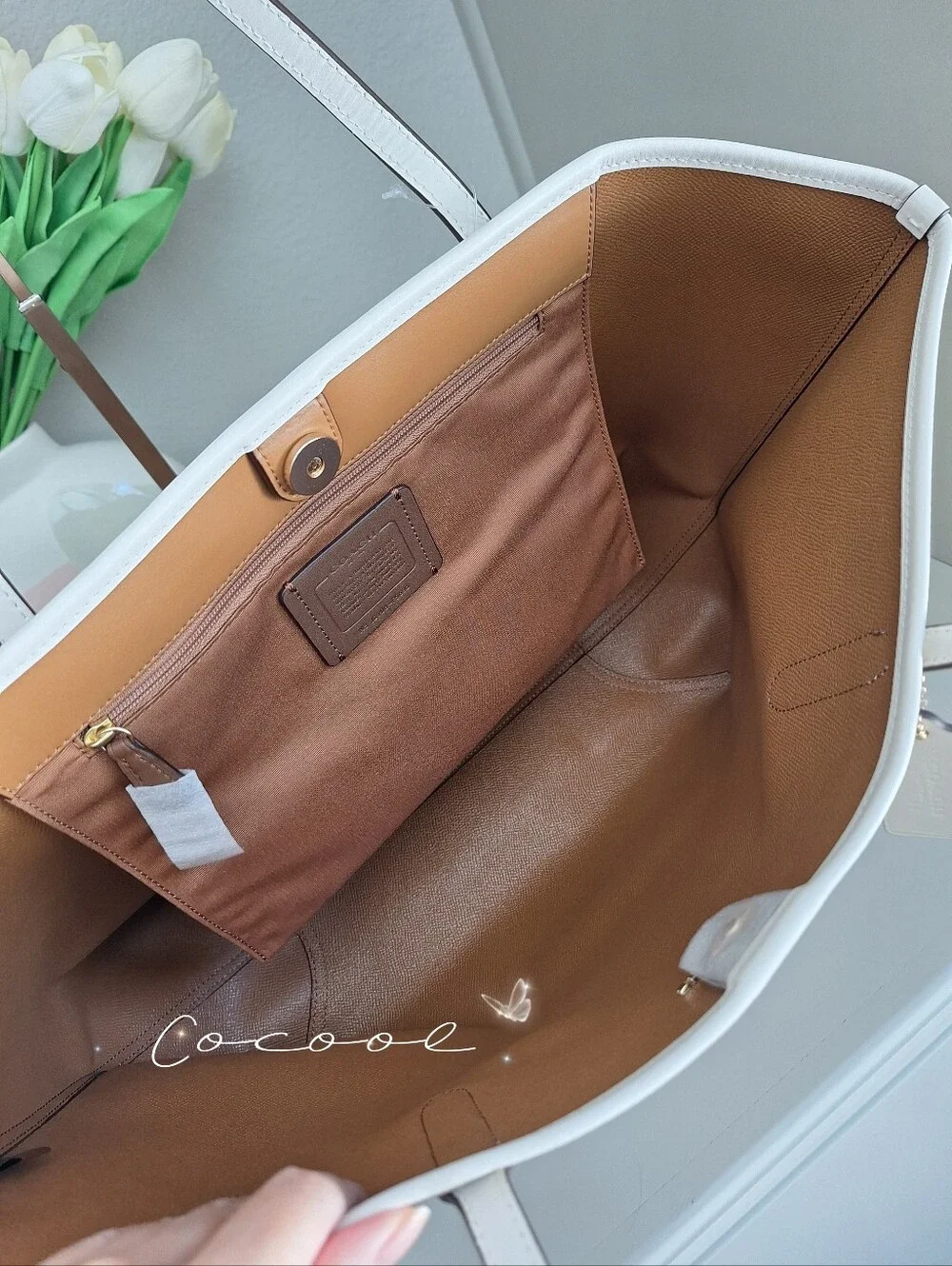 NWT Coach City Tote In Signature Canvas 5696 Light khaki/Chalk