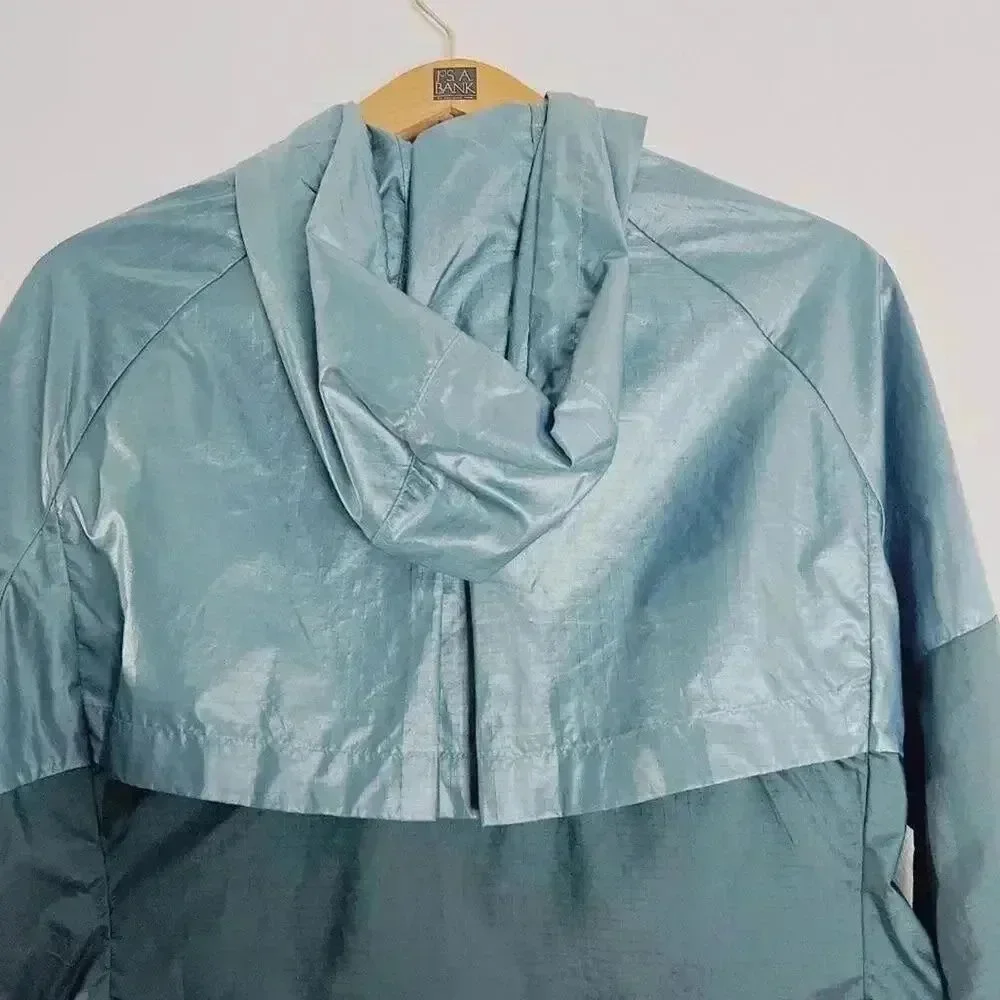 Nike Grey Women's Windbreaker Running Jacket Athletic Athleisure Workout Size M