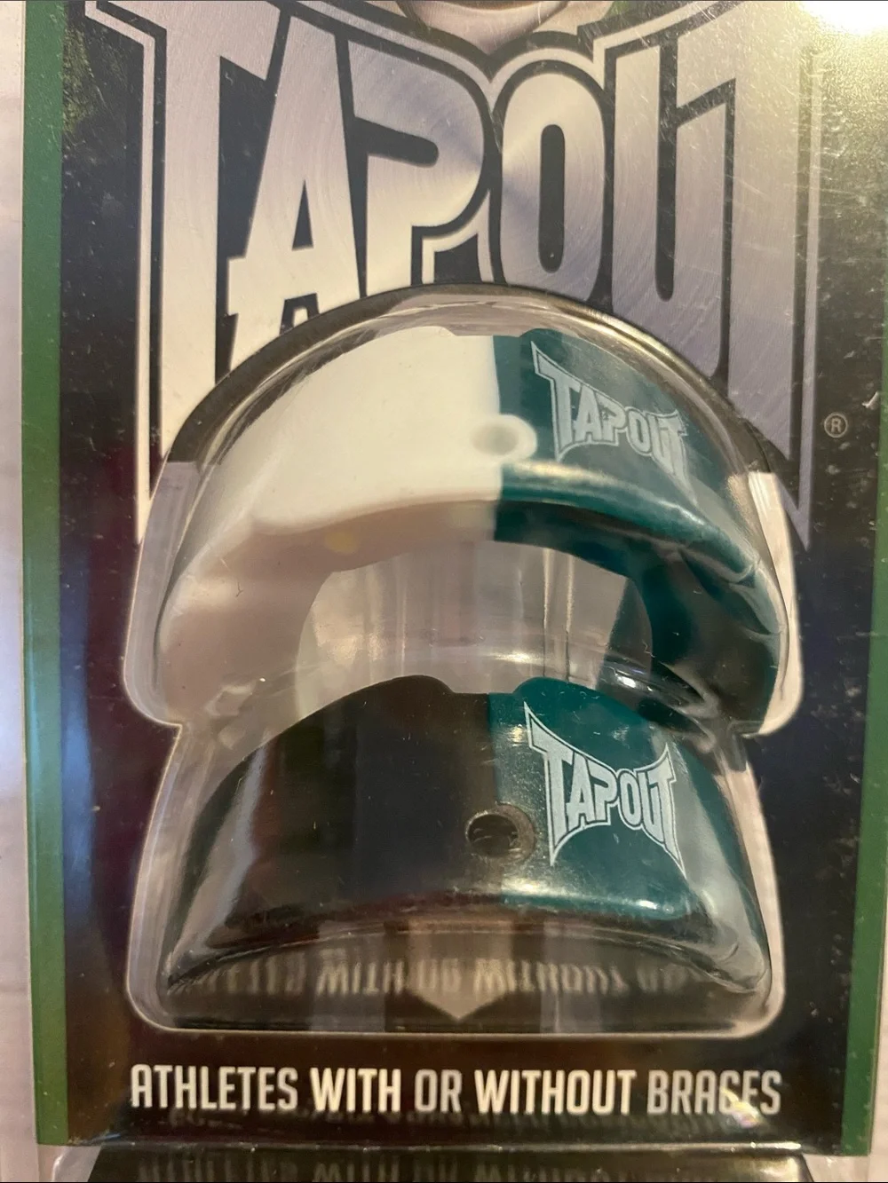 Tapout mold or clip