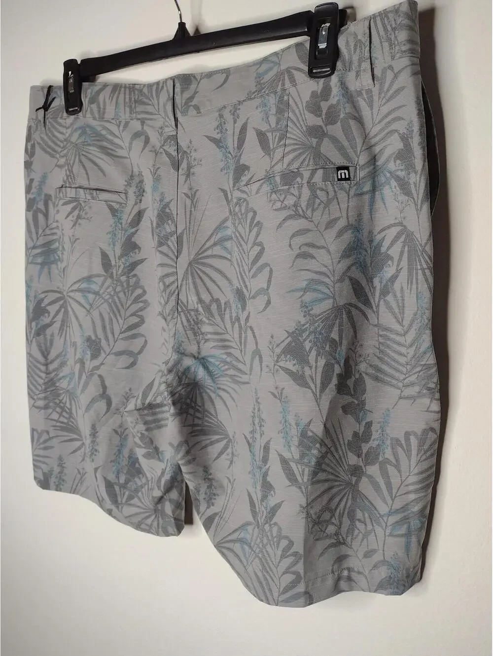 Travis Mathew men shorts