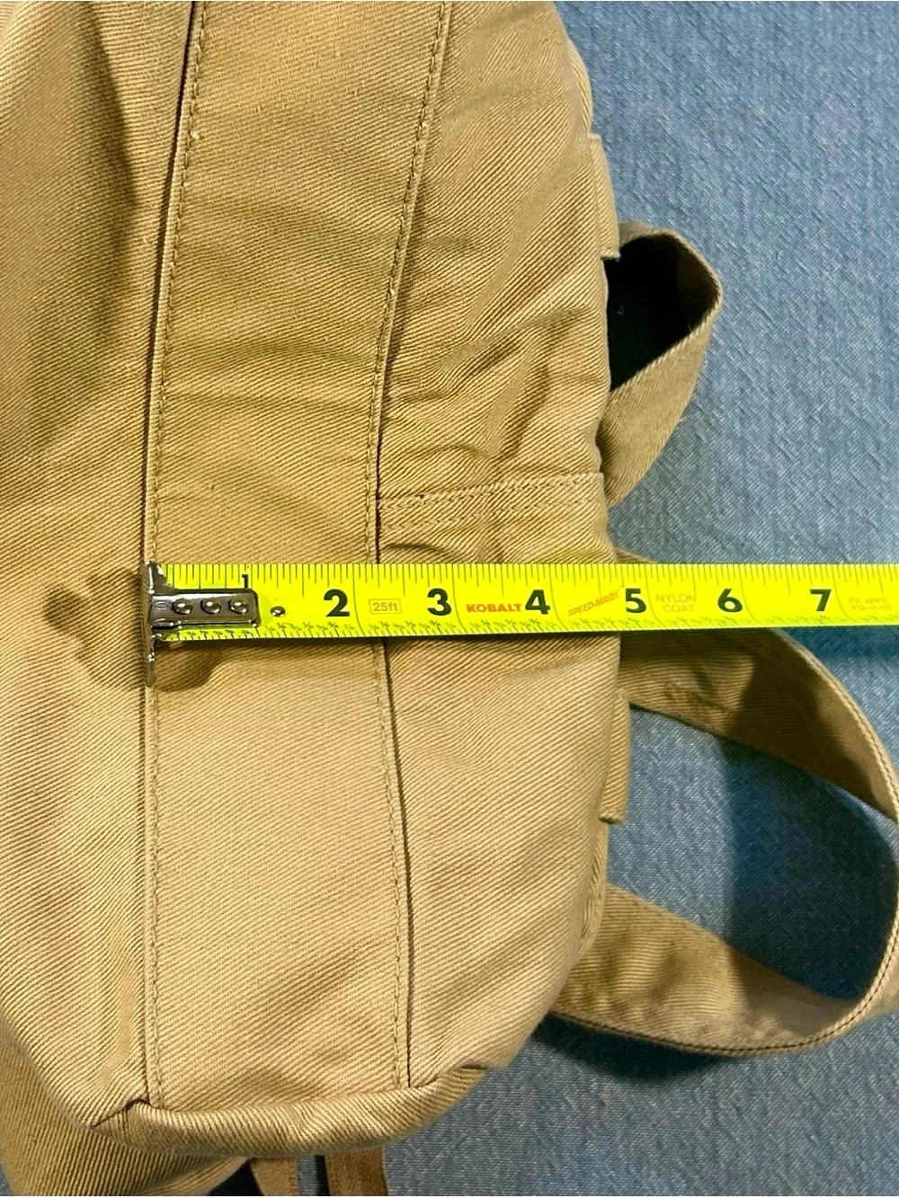 Levis levi canvas