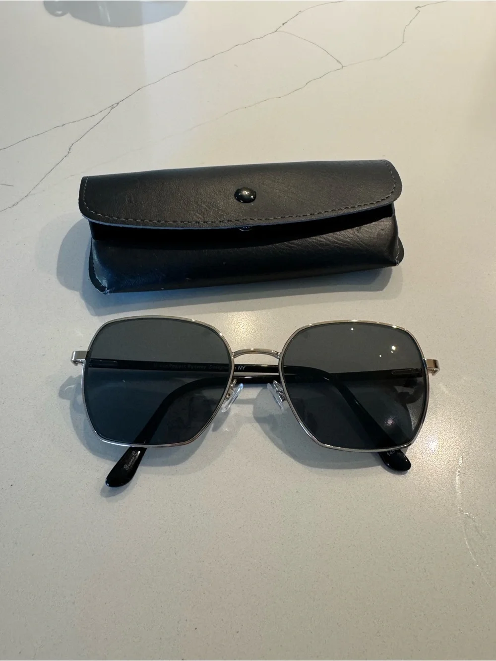 Bravo Project Runway metal Frame Sunglasses with Black aviator Lenses