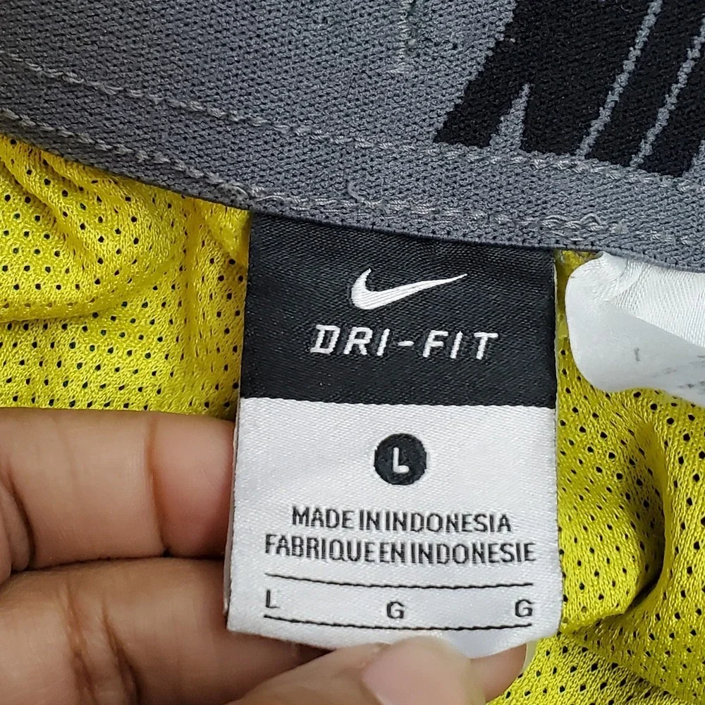 Nike *please carefully
