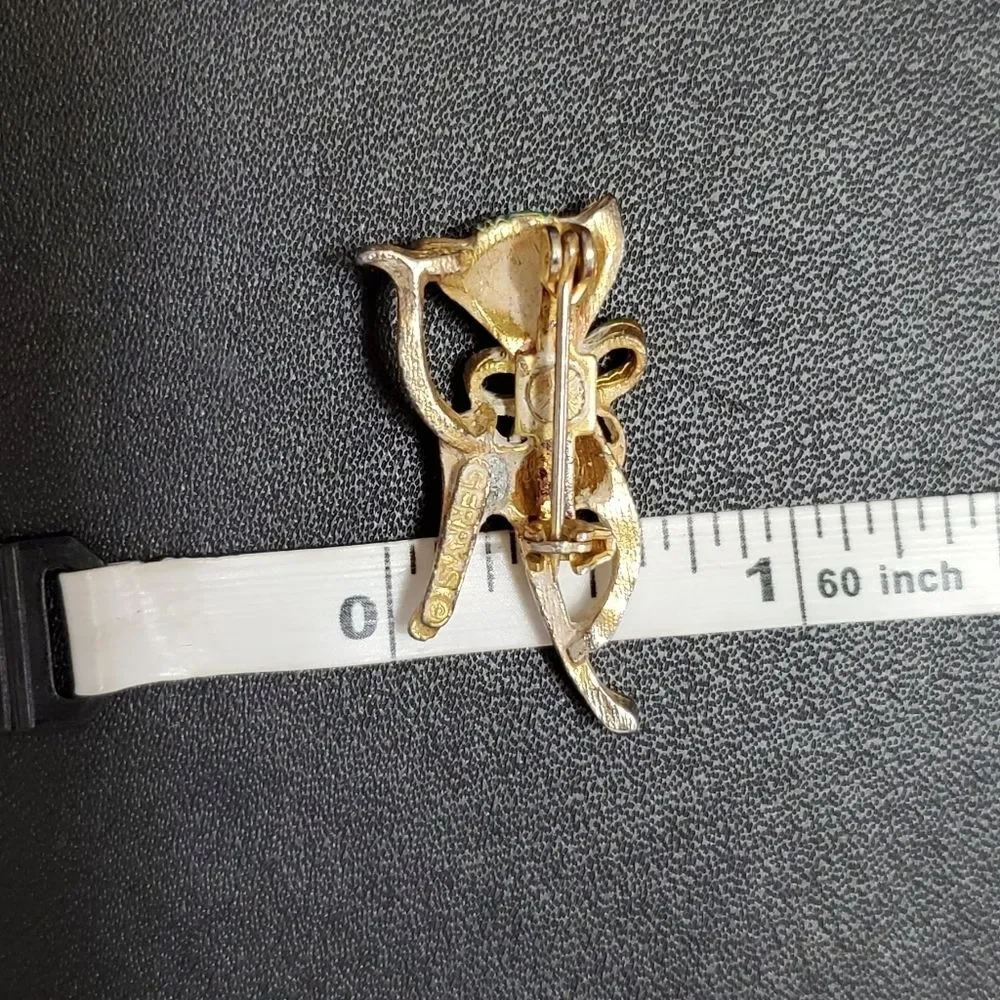 Gerry's vintage gold tone kitty with bow brooch