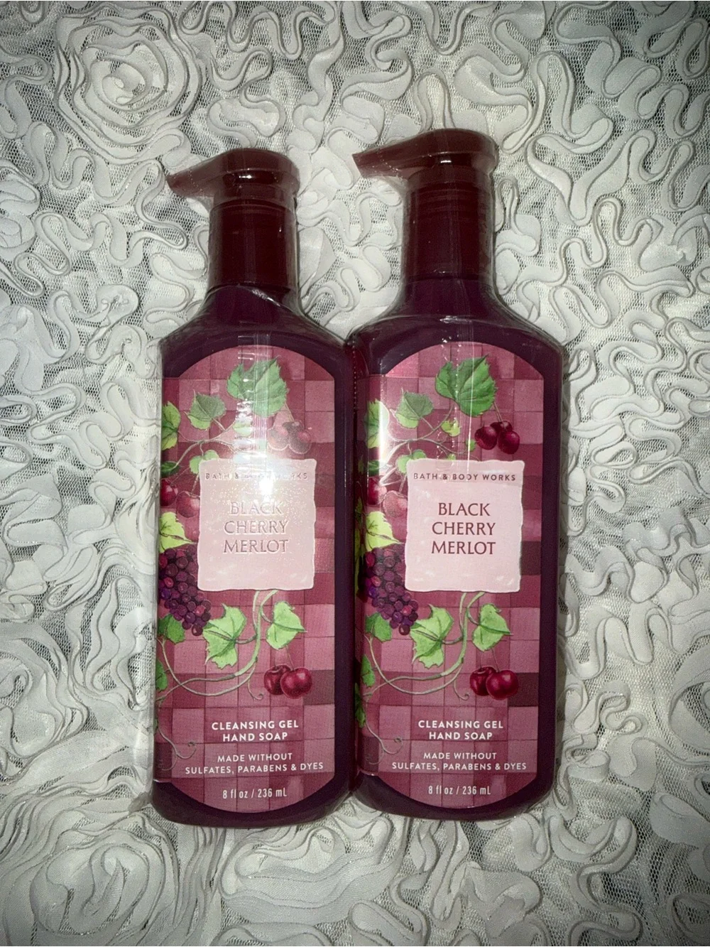 BNWT! Bath & Body Works Black cherry merlot Cleansing Gel Hand Soap - 2 Pack