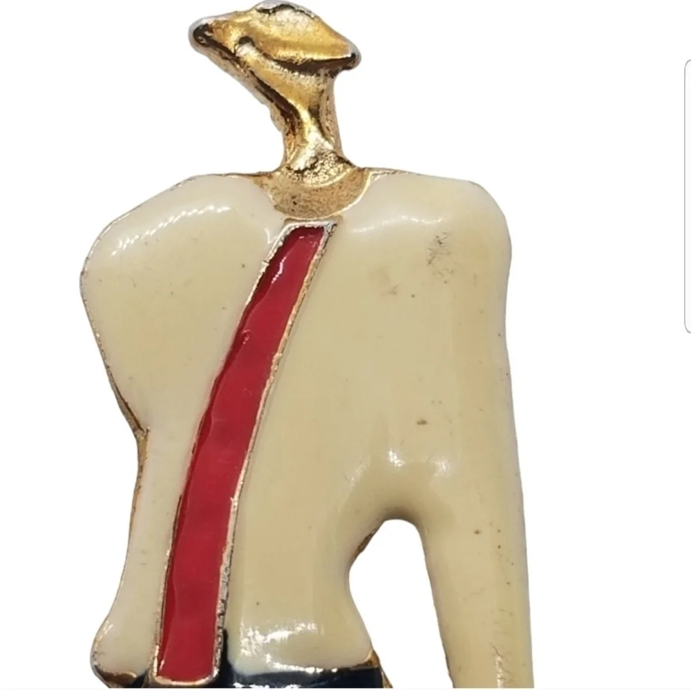 VINTAGE 80S MODERNIST  FASHIONABLE VIOLINIST LARGE BROOCH