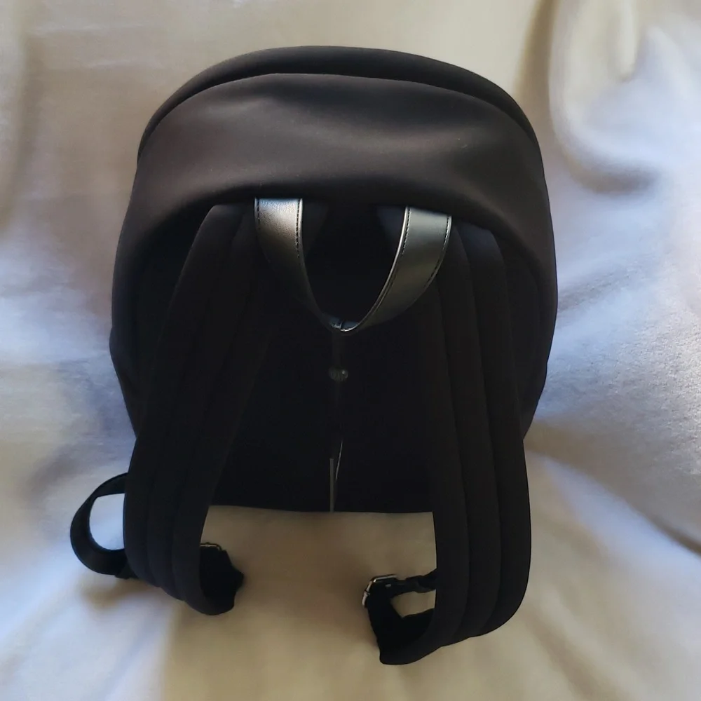 Dkny sleek versatile