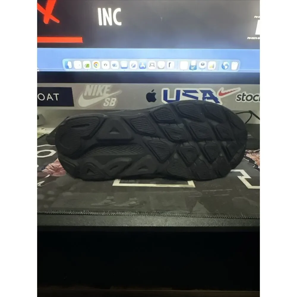 Hoka One One thanks shopping
