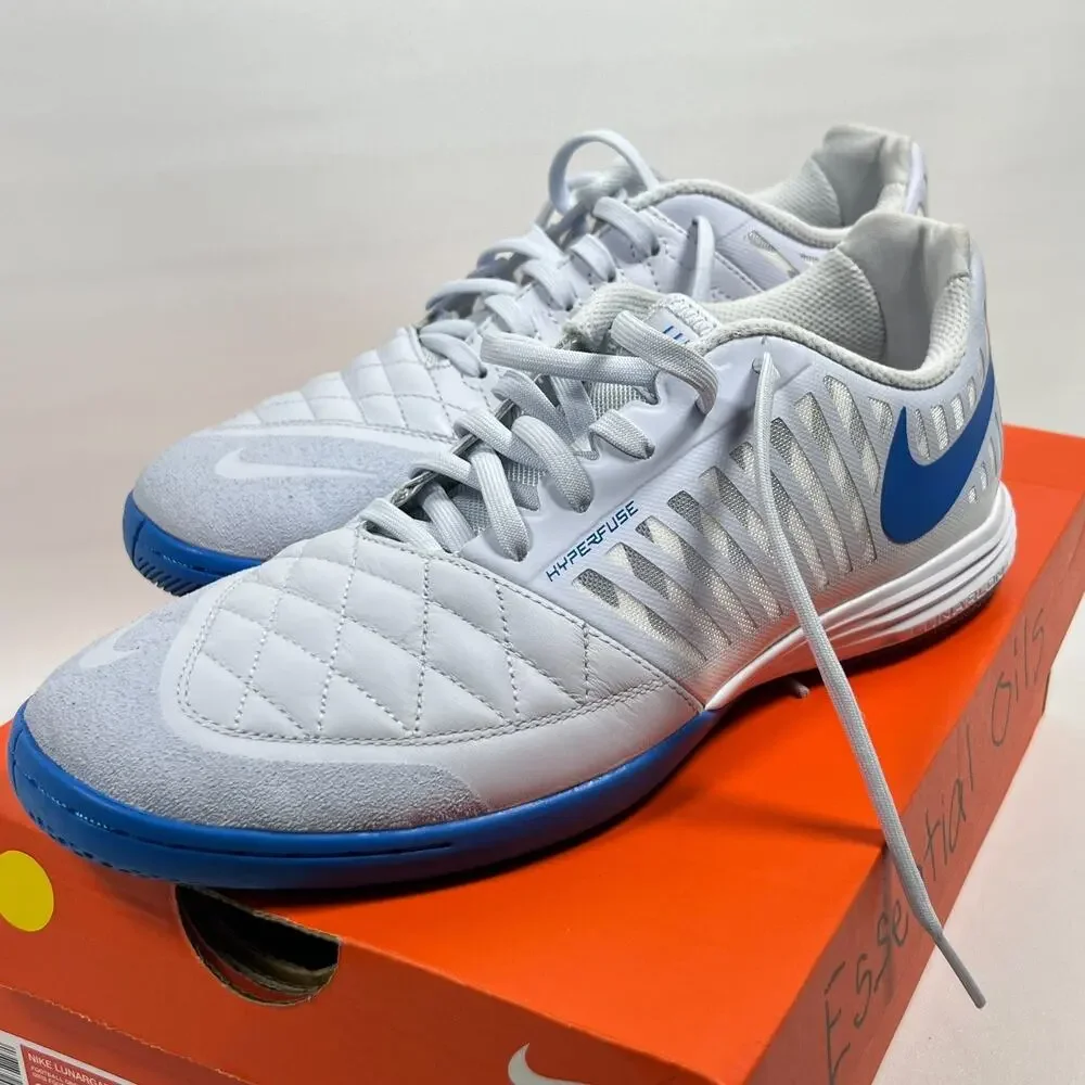 Nike sneakers m9
