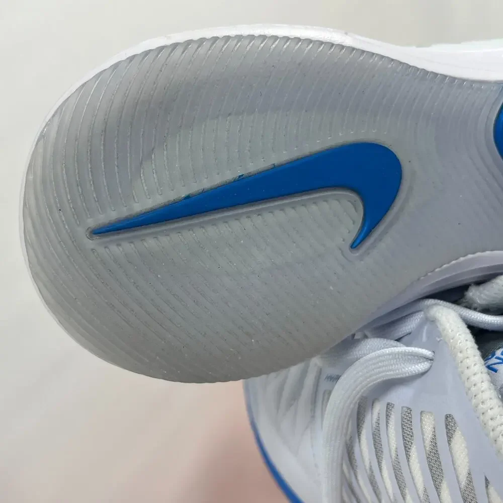 Nike sneakers m9