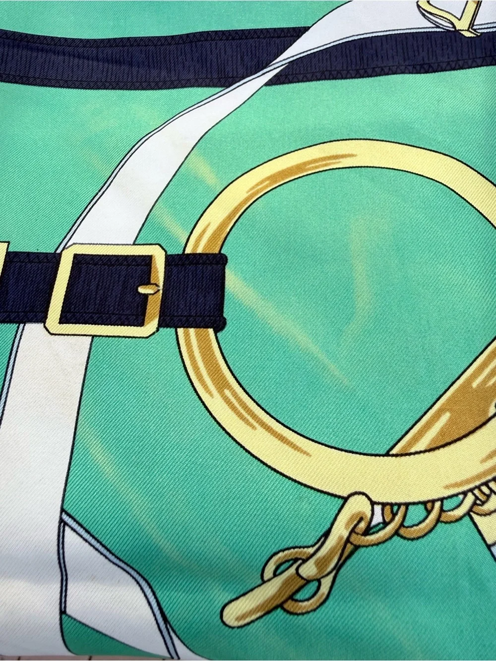 Hermes good silk