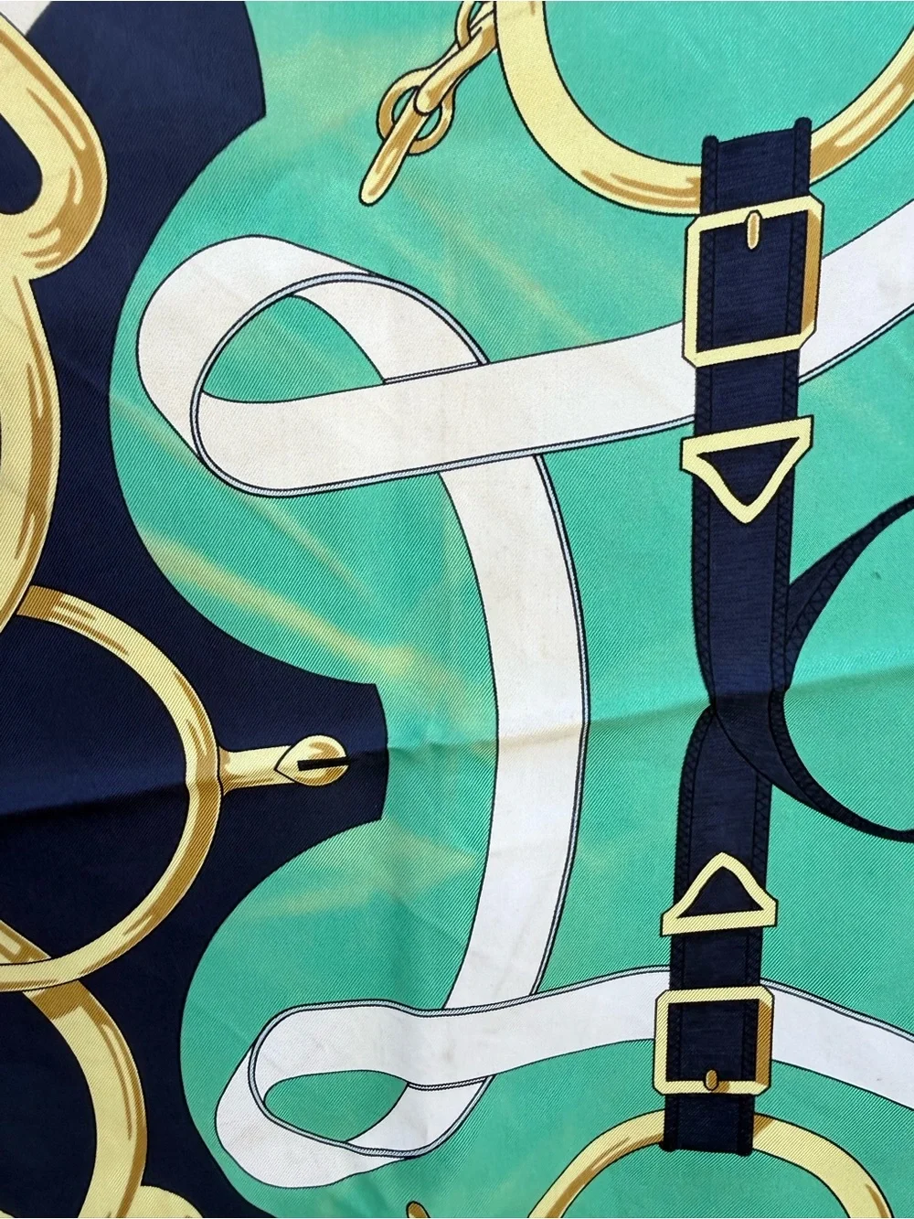 Hermes good silk