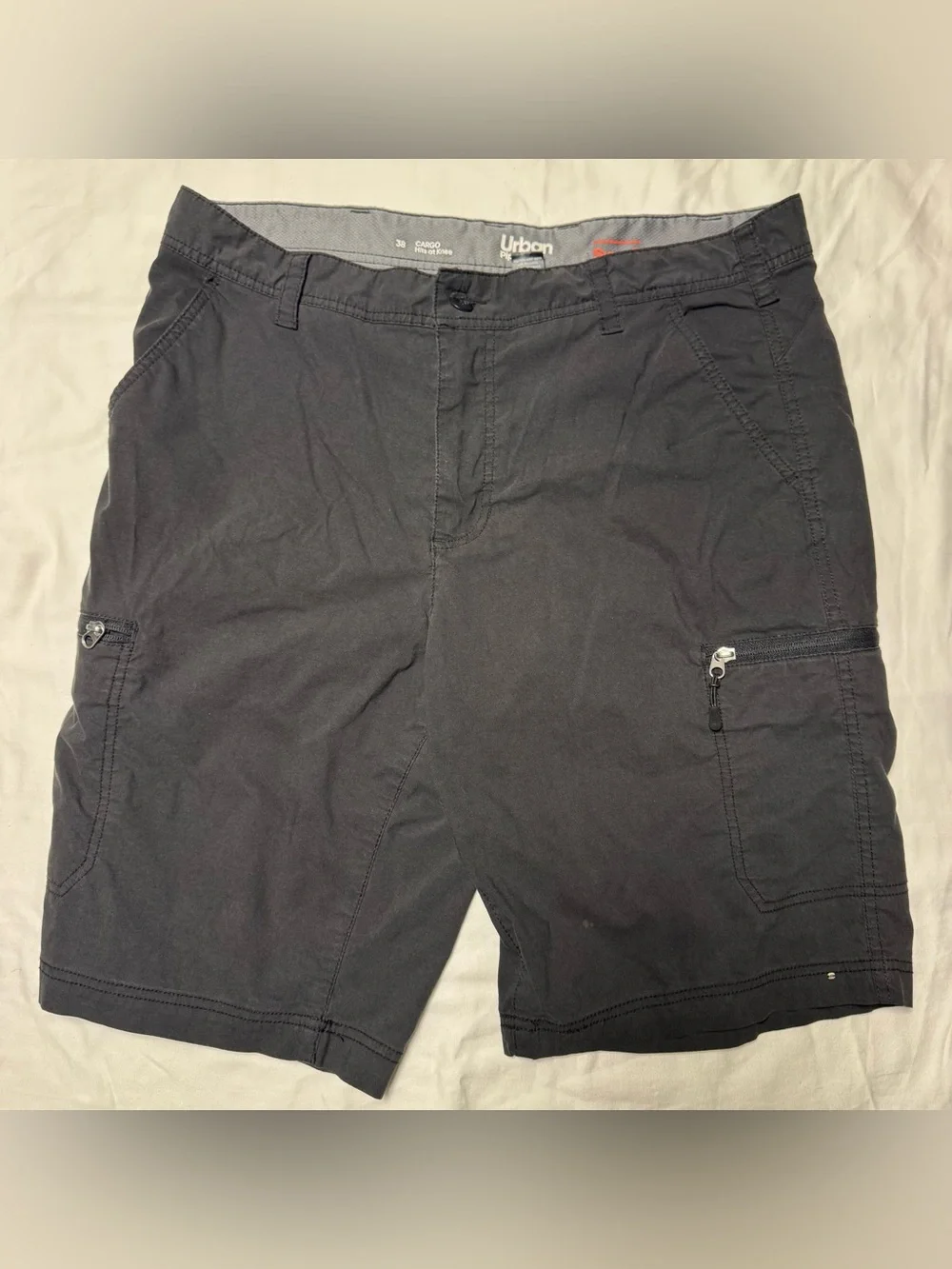 Urban Pipeline Black Cargo Shorts for Men
