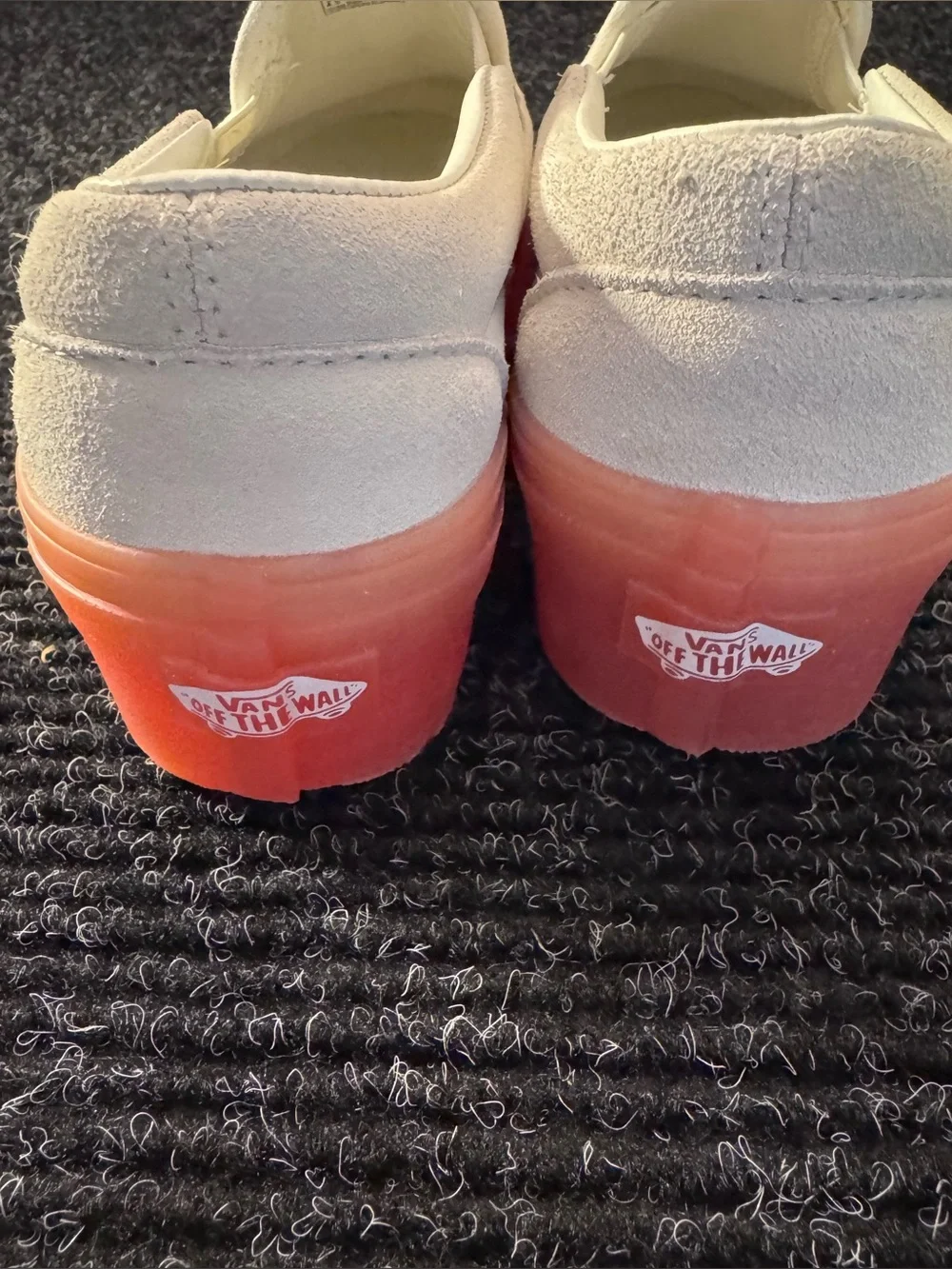 Vans pop gum marshmallow