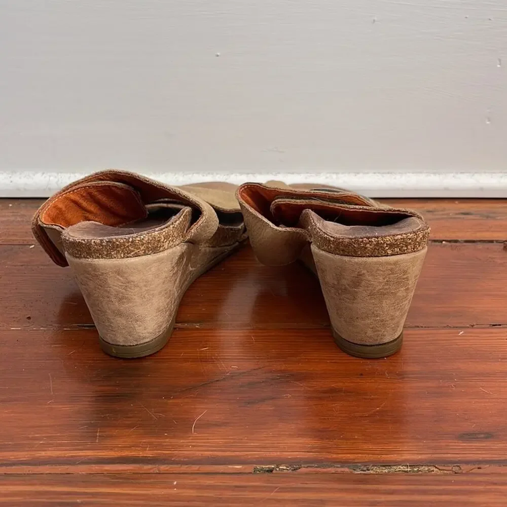 Taos Footwear taos carousel