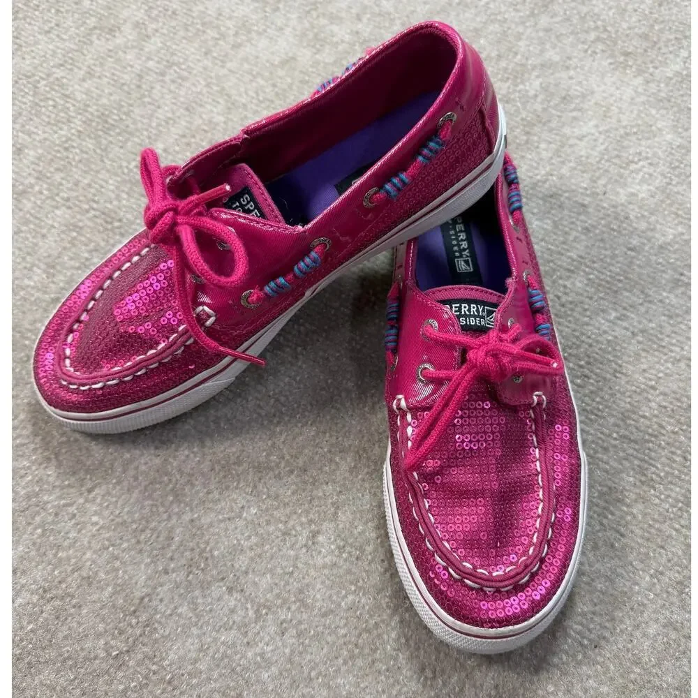 Sperry brand top