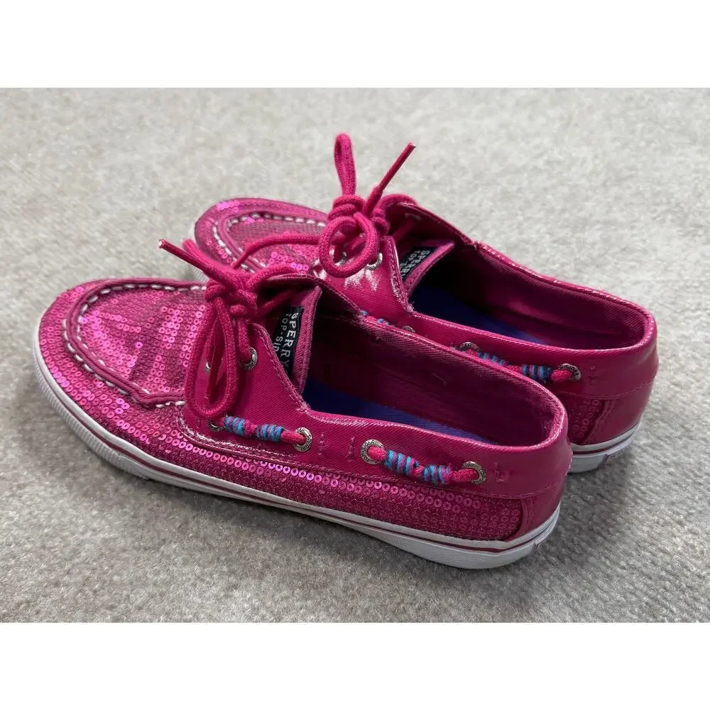 Sperry brand top