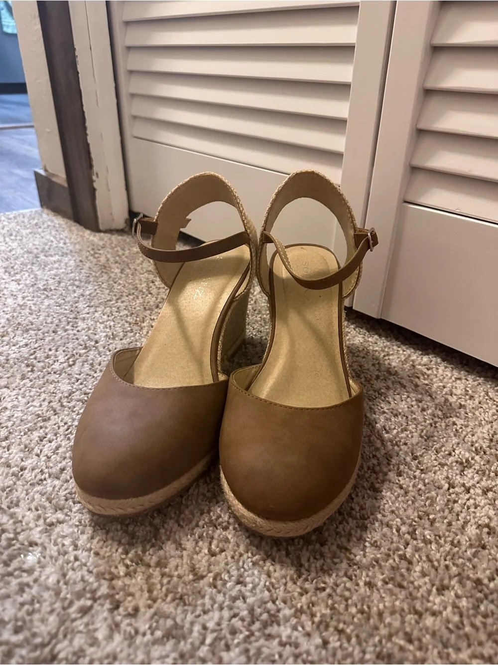 Women’s Ankle-Strap Wedges in Brown