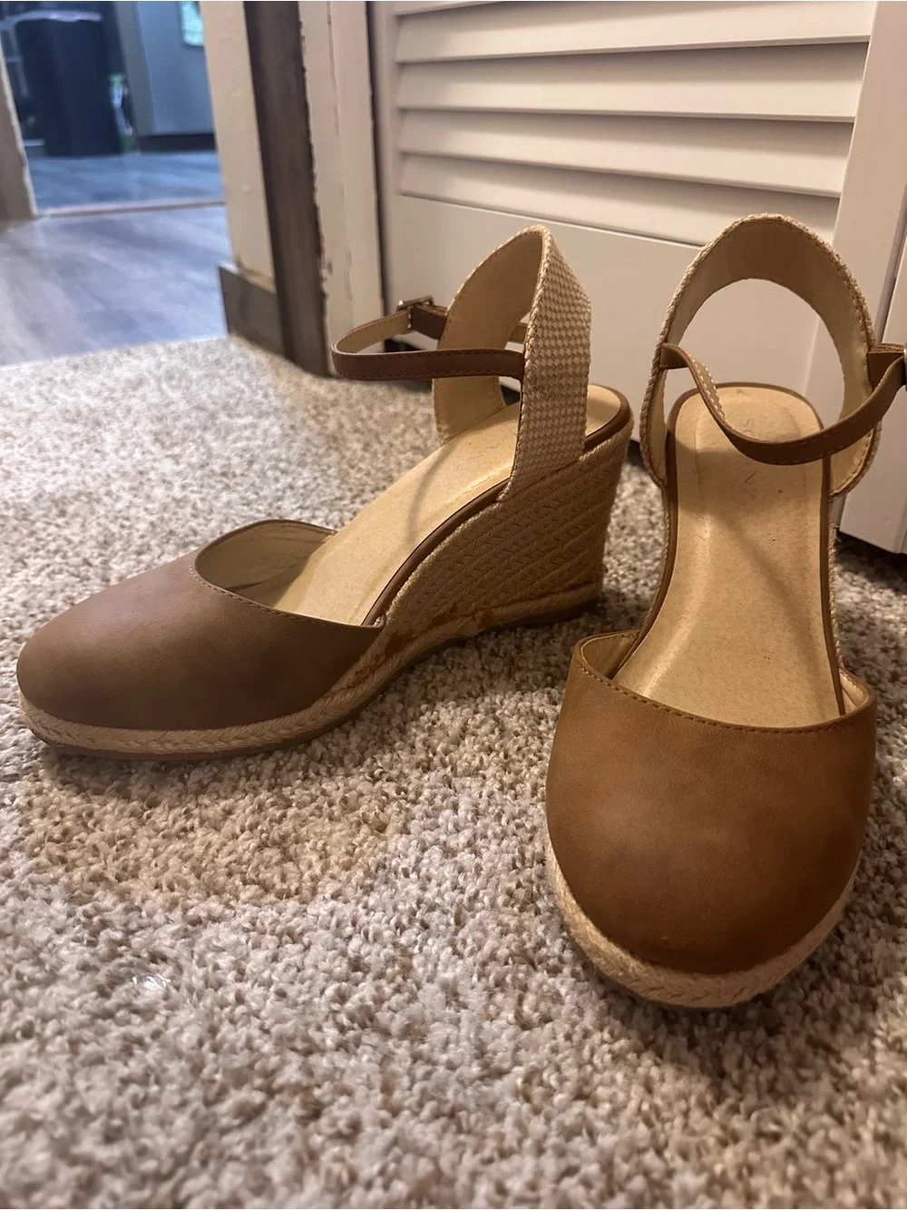 Women’s Ankle-Strap Wedges in Brown