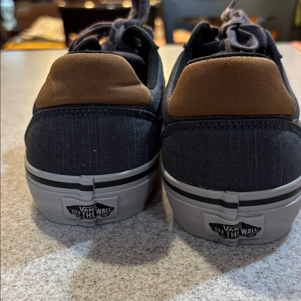 Vans Ward Deluxe Skate Sneakers Gray Brown Ortholite Comfort Men's 8.5
