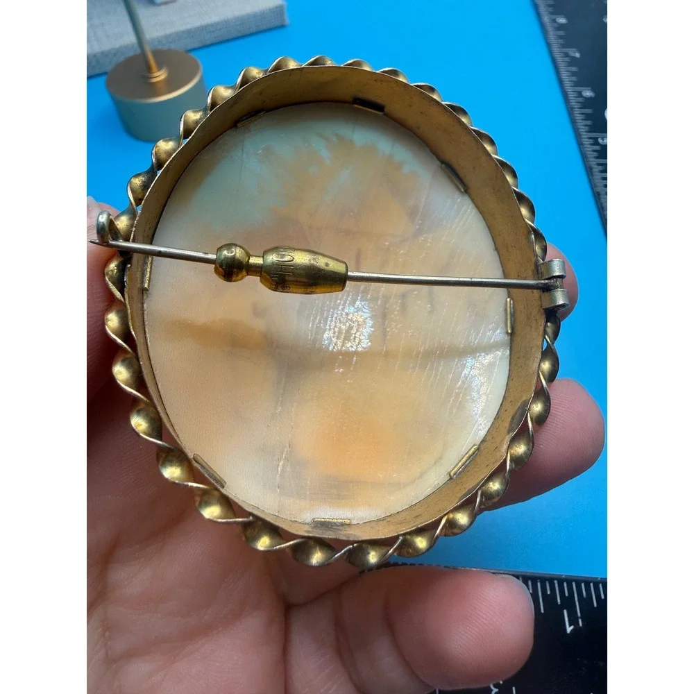 N/A antique shell