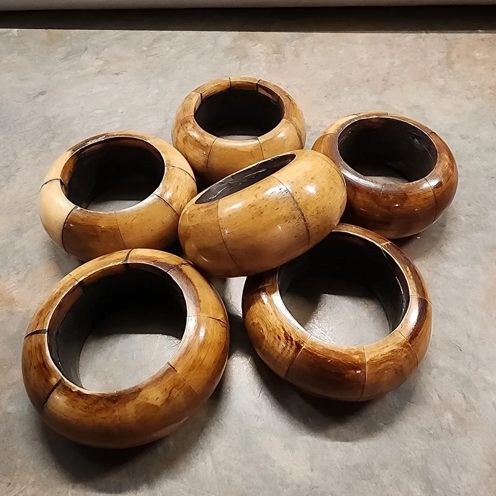 Vintage Round Wood Napkin Rings Set of 6 Natural Wood Tone Unique Beautiful(S14)